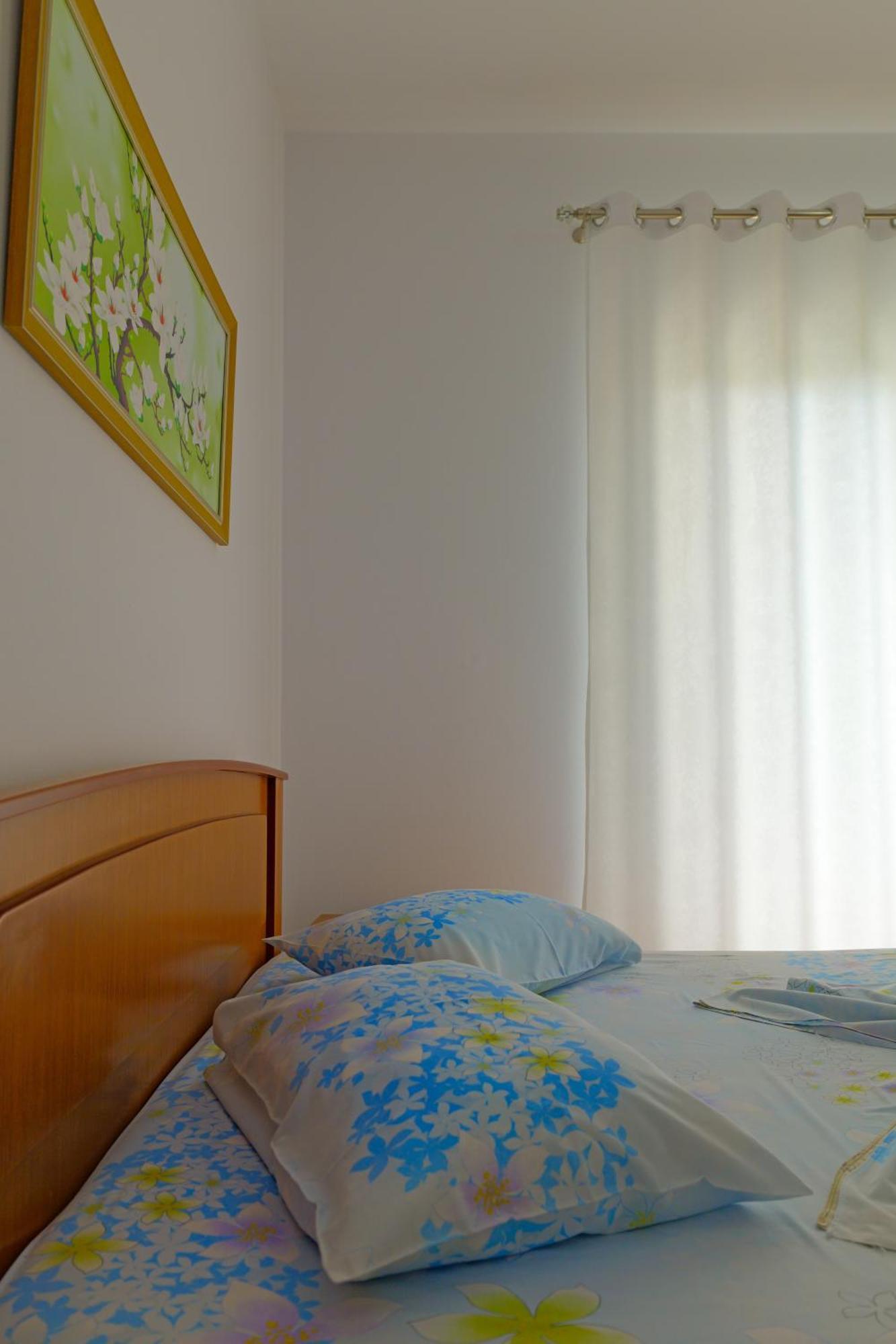 Vila Marina Apartments Саранда Екстер'єр фото
