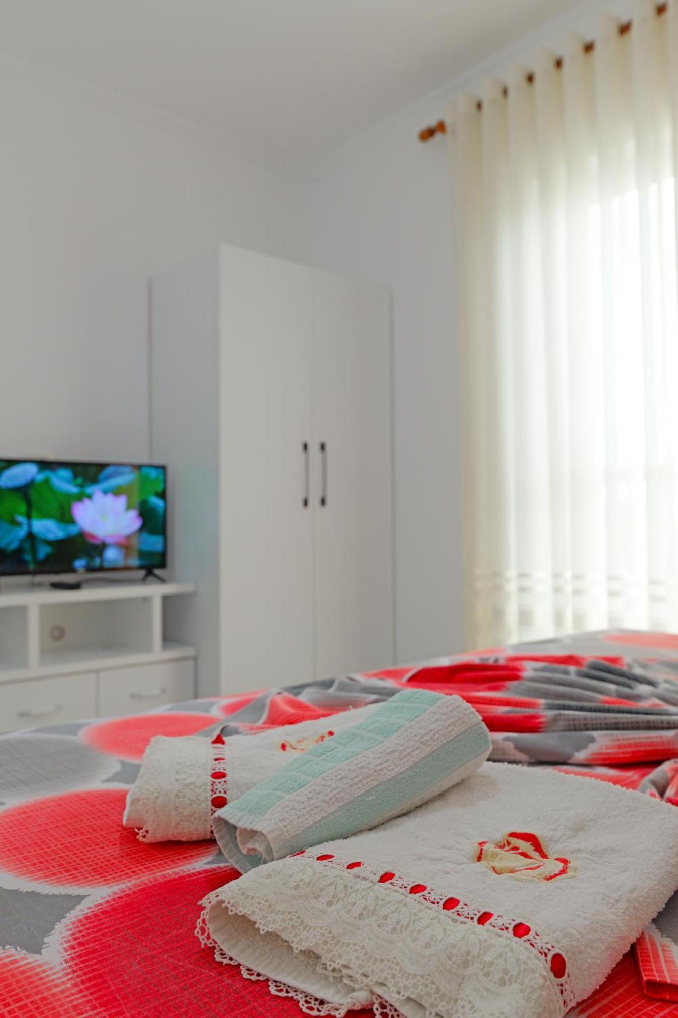 Vila Marina Apartments Саранда Екстер'єр фото