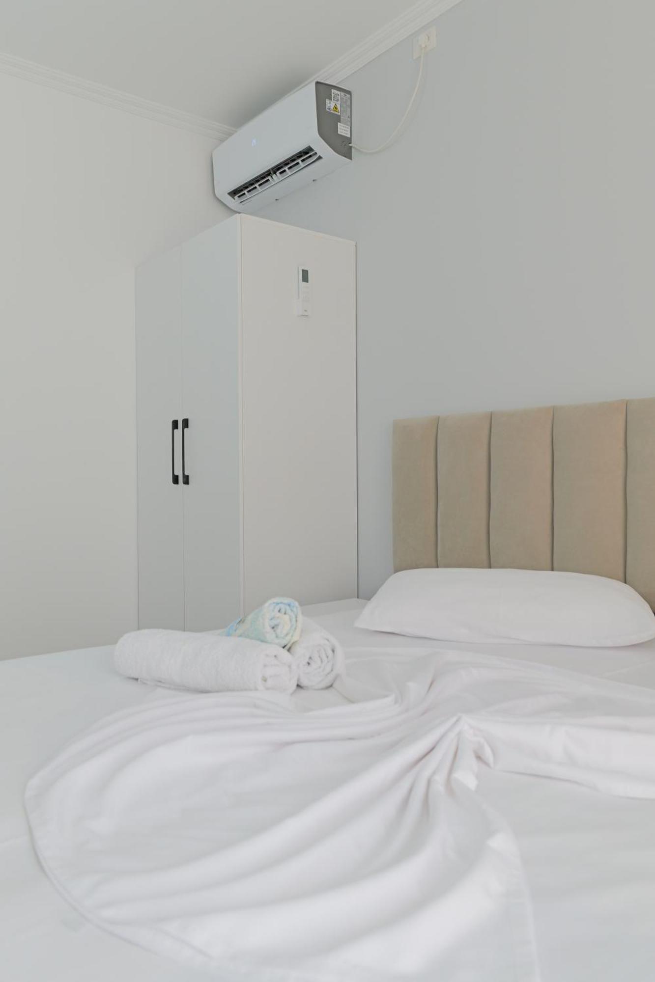 Vila Marina Apartments Саранда Екстер'єр фото